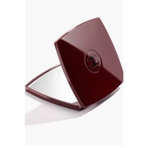 💎 CHANEL Compact Mirror- limited edition